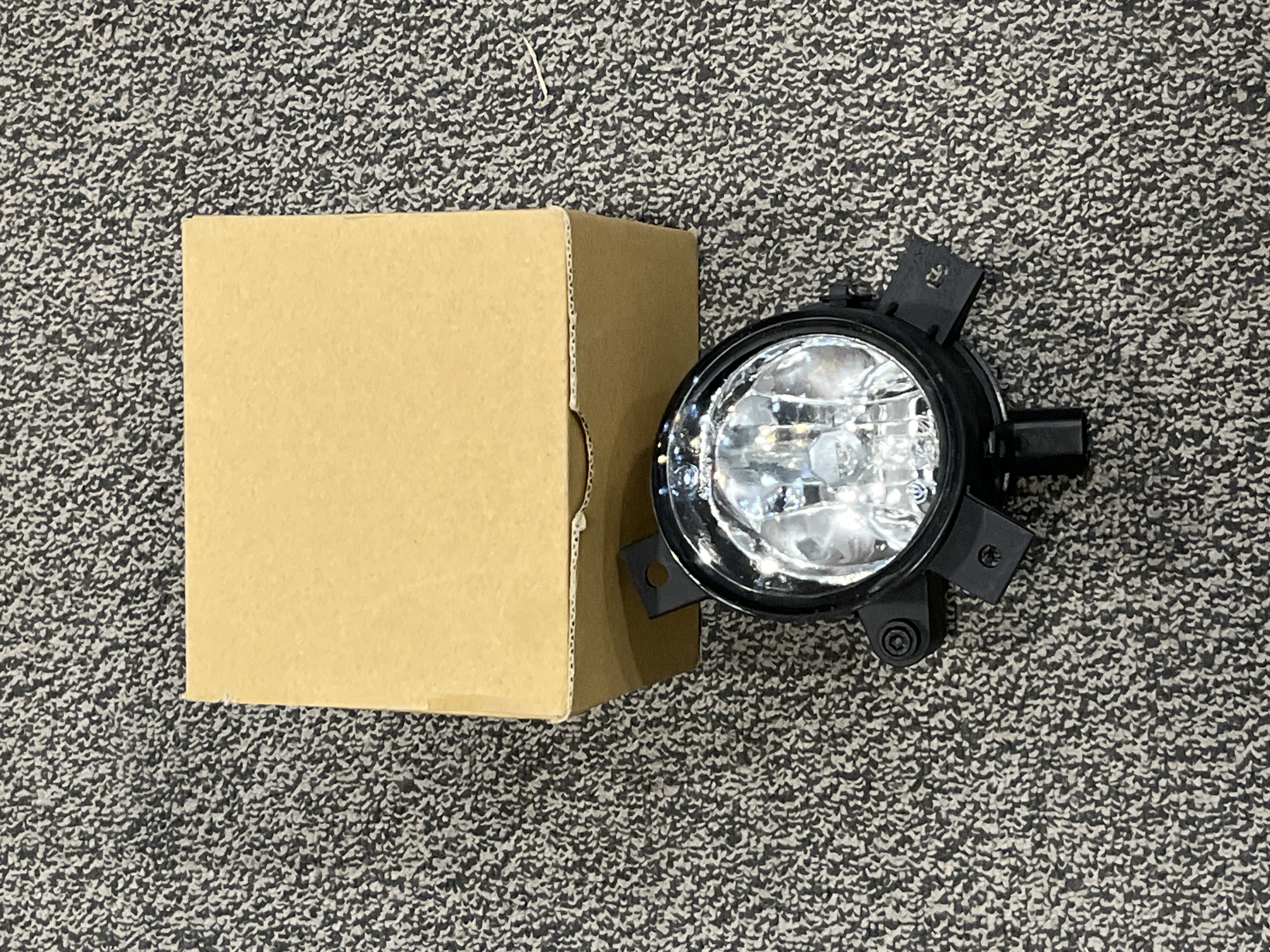 چراغ مه شکن برلیانس 220 - 230 - 330 چپ