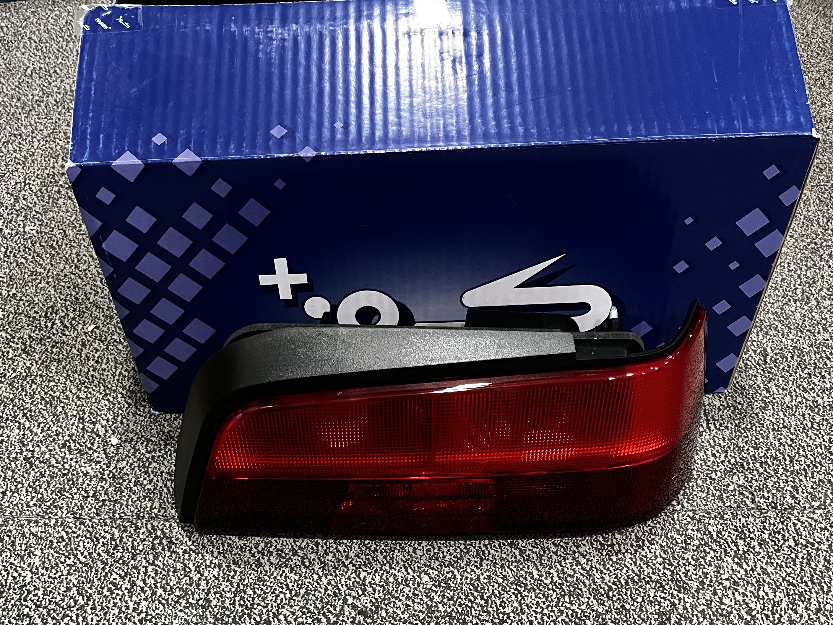 چراغ خطر بالا صورتي پارس کروز راست